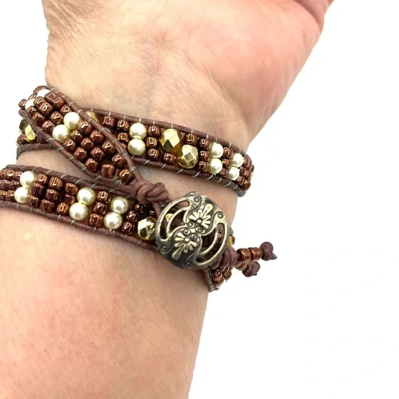 HAND CRAFTED Brown Leather Apple Watch Wrap - Picture 2 of 5